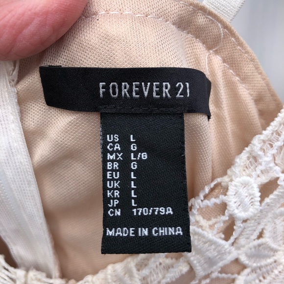 Forever 21 crochet lace dress - Picture 10 of 10